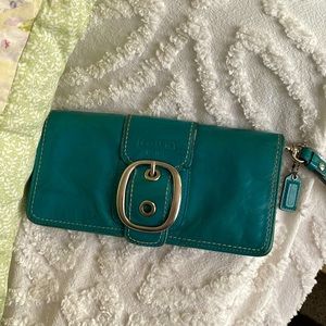 Darling Vintage Coach Wristlet Clutch Wallet